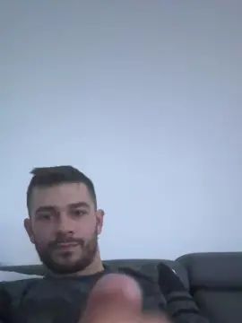 Gay sex chat with erwan3733 - camgaychat.com - France