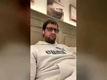 Gay sex chat with exhibitionfunx - camgaychat.com - Britain