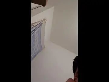 Gay sex chat with andrespiatti48 - camgaychat.com - Britain