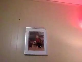 Gay sex chat with odiegogo420 - camgaychat.com