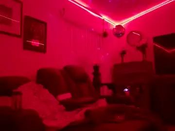 Gay sex chat with curtisguy2025 - camgaychat.com - Britain