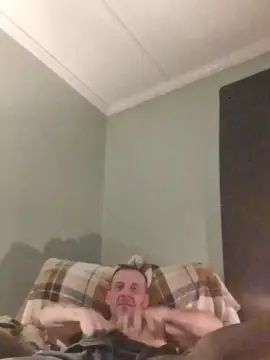 Gay sex chat with Mmmmm321 - camgaychat.com - Britain