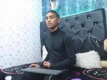 Gay sex chat with emersson_sex18 - camgaychat.com - Spain