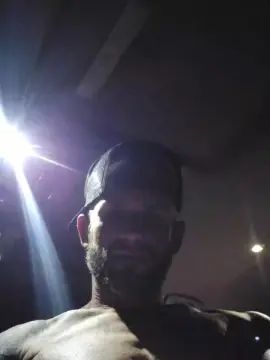 Gay sex chat with Treeslayer85 - camgaychat.com - Britain