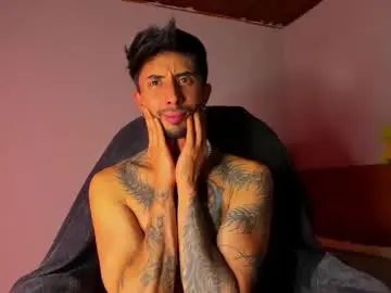 Gay sex chat with centyx - camgaychat.com - Britain