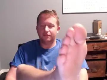 Gay sex chat with beefystr8guy - camgaychat.com - Britain