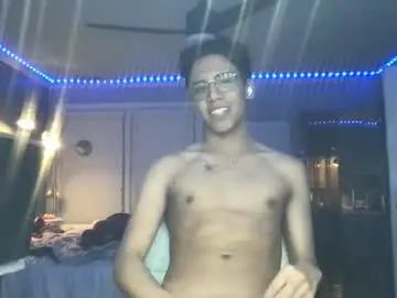 Gay sex chat with angel_dese0 - camgaychat.com - Britain