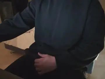 Gay sex chat with estintore2 - camgaychat.com - Britain