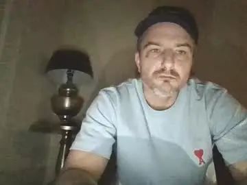 Gay sex chat with 37ish - camgaychat.com - Britain