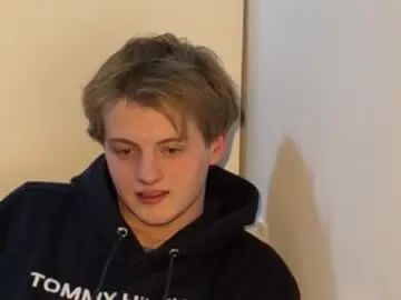 Gay sex chat with heysweetluka - camgaychat.com - Britain