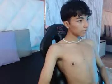 Gay sex chat with osamu_tay - camgaychat.com - Britain