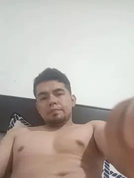 Gay sex chat with Steven218945 - camgaychat.com - Britain