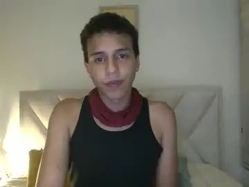 Gay sex chat with lilserge - camgaychat.com - Britain