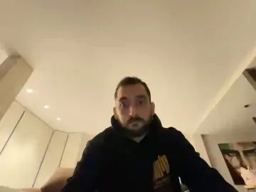 Gay sex chat with petervalencia93 - camgaychat.com - Spain