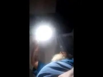 Gay sex chat with carlill420 - camgaychat.com - Britain