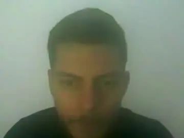 Gay sex chat with andr12081999 - camgaychat.com - Britain