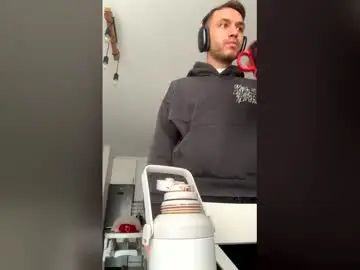 Gay sex chat with honchy - camgaychat.com - Britain