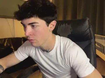 Gay sex chat with Liam_Foster - camgaychat.com - Russia