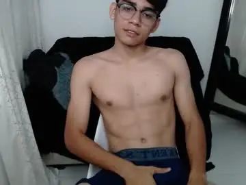 Gay sex chat with ibu_fox - camgaychat.com - Britain