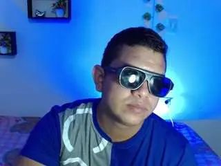 Gay sex chat with maxsteel154 - camgaychat.com