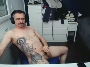 Gay sex chat with Figolu86 - camgaychat.com - France