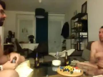 Gay sex chat with gusnico - camgaychat.com - Britain