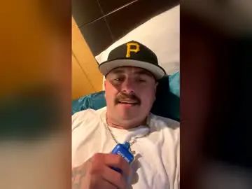 Gay sex chat with zeek805 - camgaychat.com - Britain