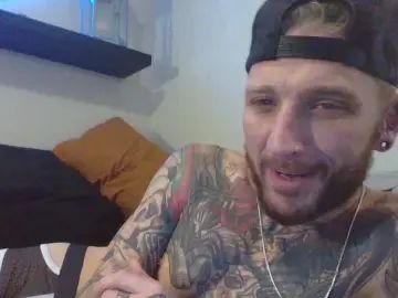 Gay sex chat with FrankieDRay - camgaychat.com - Britain