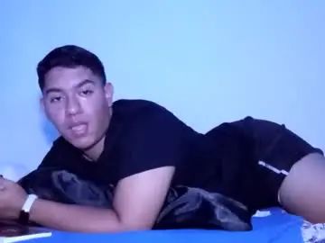 Gay sex chat with andressdser - camgaychat.com - Britain