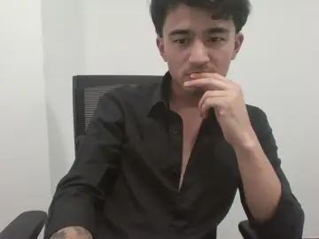 Gay sex chat with So_hard - camgaychat.com - Britain