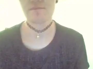 Gay sex chat with shylace_x - camgaychat.com