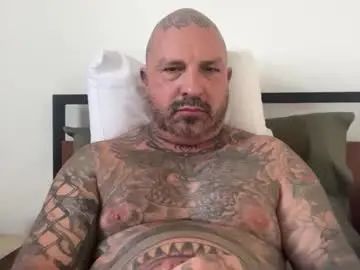 Gay sex chat with mistertattoo3000 - camgaychat.com - Britain