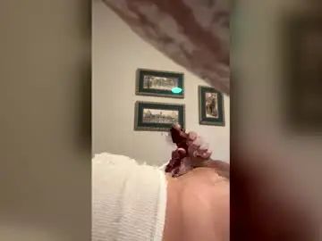 Gay sex chat with therealbigsean - camgaychat.com - Britain