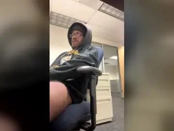 Gay sex chat with daddyleebbc - camgaychat.com - Britain