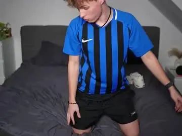 Gay sex chat with innocentguysof - camgaychat.com - Britain