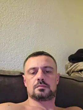 Gay sex chat with andy256_hot - camgaychat.com - France