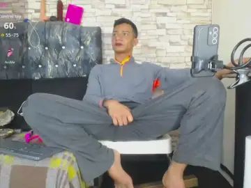 Gay sex chat with izan_hot2 - camgaychat.com