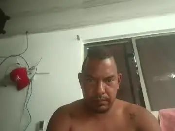 Gay sex chat with colombiano_hot20 - camgaychat.com - Britain