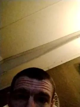 Gay sex chat with Whitecassanoves - camgaychat.com - Britain