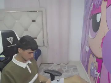 Gay sex chat with Akyra_latin - camgaychat.com - Britain