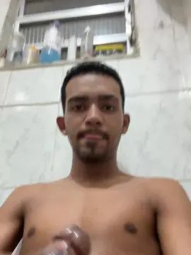 Gay sex chat with MoreninhoP021 - camgaychat.com - Portugal