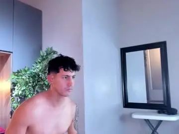 Gay sex chat with kamal_wolff - camgaychat.com - Britain