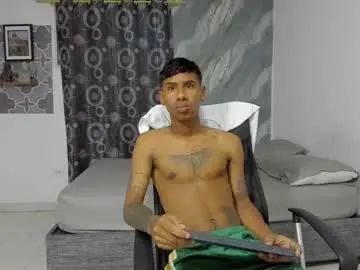 Gay sex chat with jhay_wolf - camgaychat.com - Spain