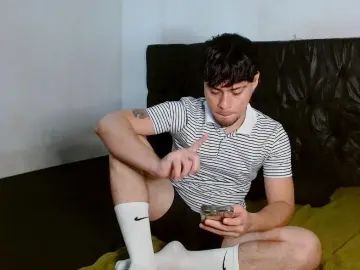 Gay sex chat with ITHAN_DREAMBOY - camgaychat.com - Spain