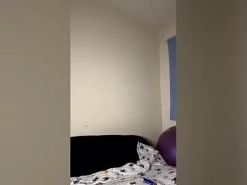 Gay sex chat with magicman1385 - camgaychat.com - Britain