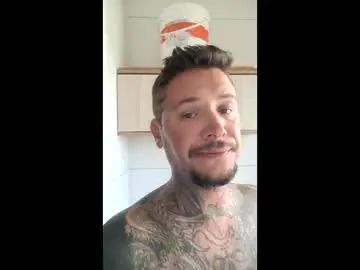 Gay sex chat with lelezin6 - camgaychat.com - Britain