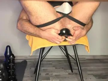 Gay sex chat with Hugedildorider - camgaychat.com - Germany