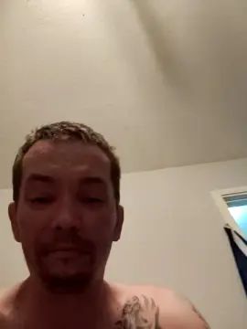 Gay sex chat with TXfarmer37 - camgaychat.com - Britain