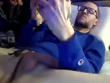 Gay sex chat with cracked_bone - camgaychat.com - Britain