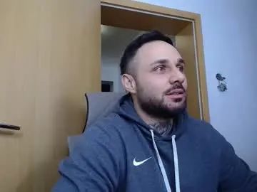 Gay sex chat with maxxstonee - camgaychat.com - Britain